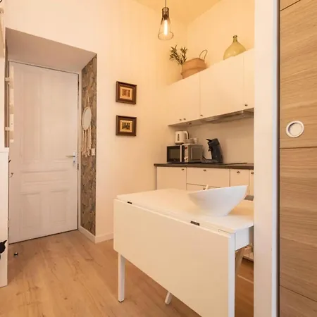 Apartment Bright Little Cocoon In *